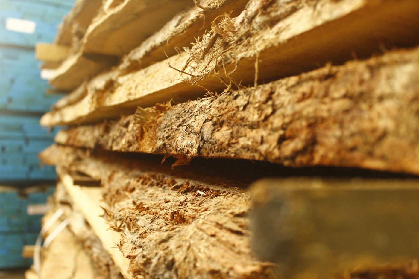 Обрезные доски и брус